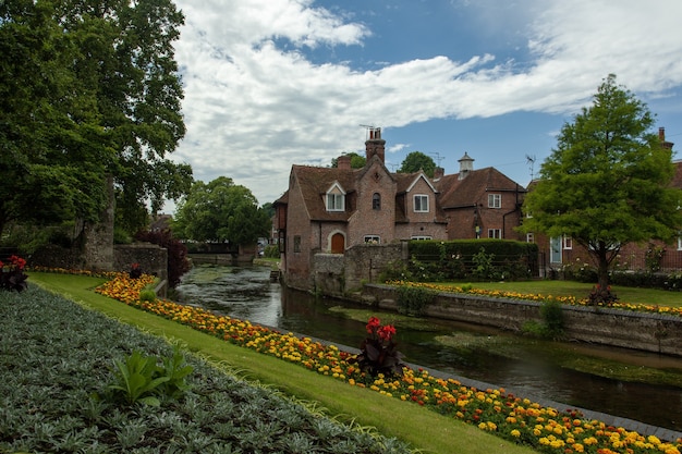 A Comprehensive Exploration of Kensington Gardens and Palace in London