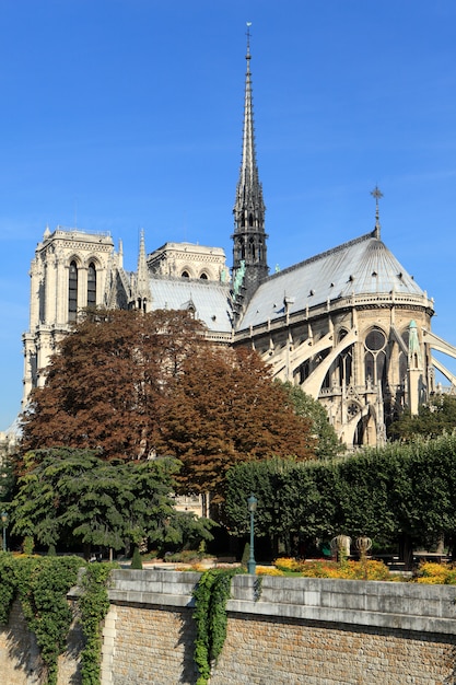 Capturing Iconic Moments at Notre Dame Paris and Other Instagram-Worthy Landmarks