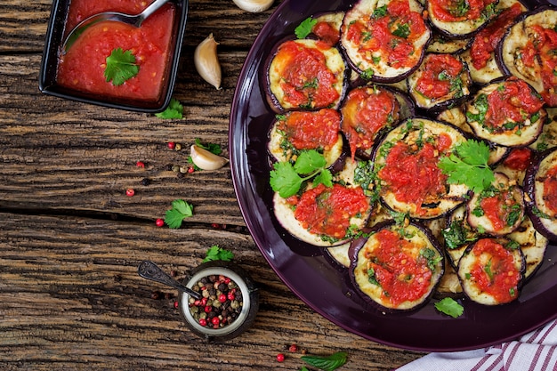 Crafting Mouth-Watering Greek-Style Stuffed Tomatoes