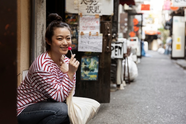 Exploring Tokyo’s Street Vibes: Cuisine and Couture with La Carmina – Podcast Episode 27